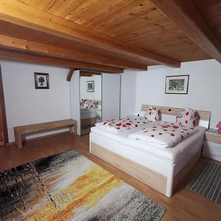 Ponholz Apartment *